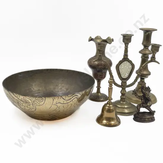 Small Quantity of Assorted Brassware