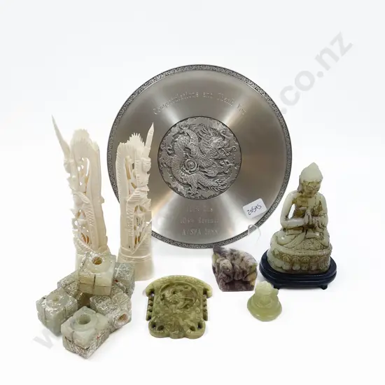 Quantity of Assorted Jade and Soapstone Ornaments etc