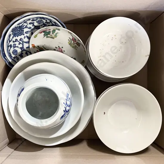 Quantity of Assorted Blue and White China