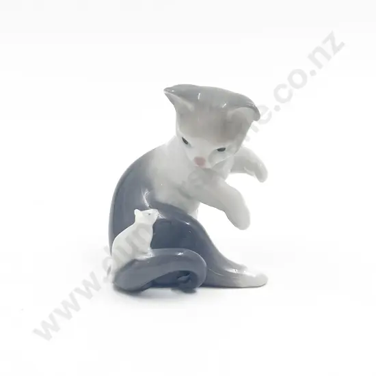 Lladro "Cat and Mouse"