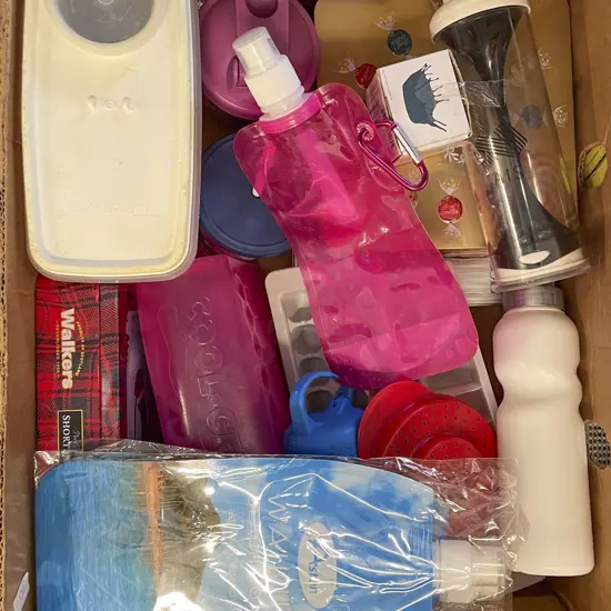 Quantity of Assorted Kitchen Ware