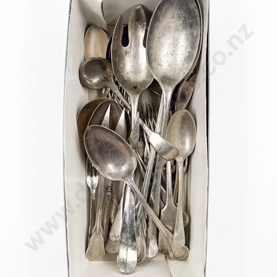Quantity of Assorted Cutlery