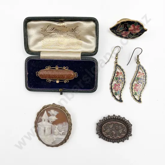 Victorian Gold Plated Gold Stone Brooch