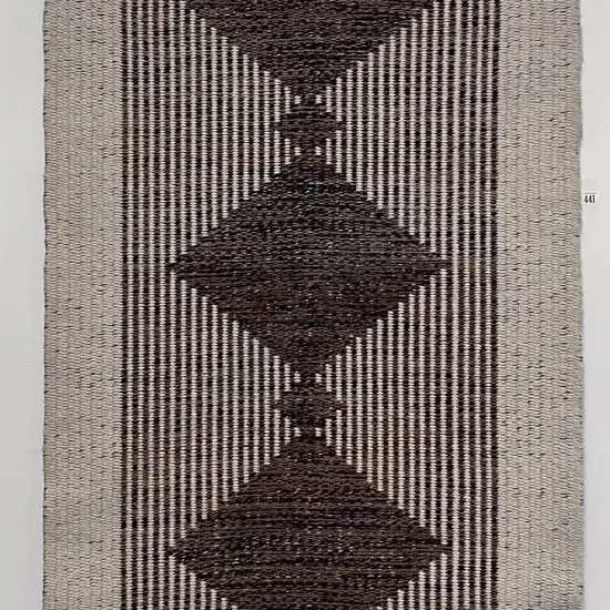 Elizabeth Isles - Handwoven Reversible Woollen Rug