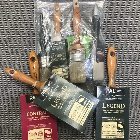 Eight Assorted Mostly As New Paint Brushes