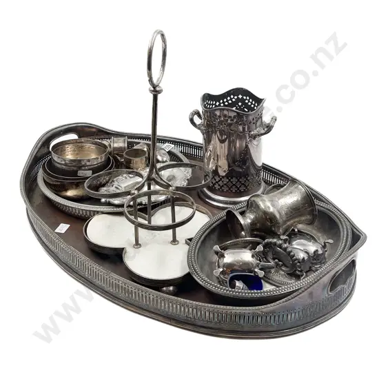 Quantity of Assorted S/P on Oval Gallery Tray