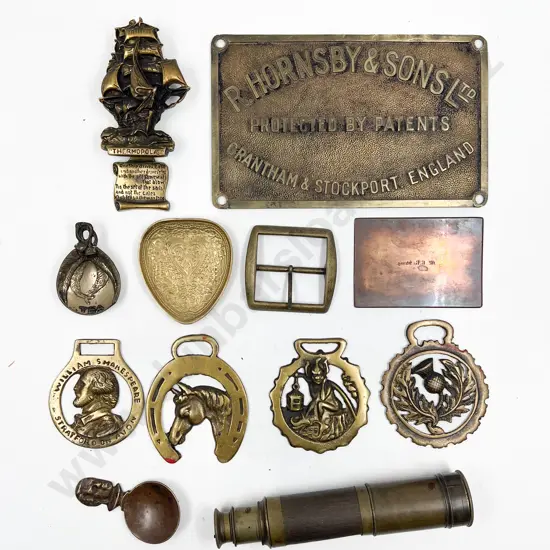 Small Qty of Assorted Vintage Brass etc