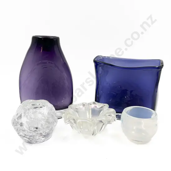 Five Pieces of Assorted Art Glass