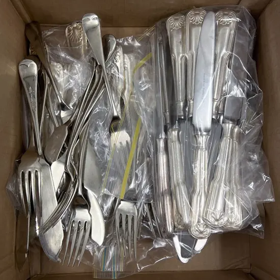 Qty of Assorted S/P Cutlery