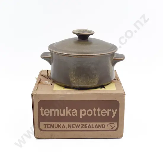 Original Boxed Temuka Pottery Casserole