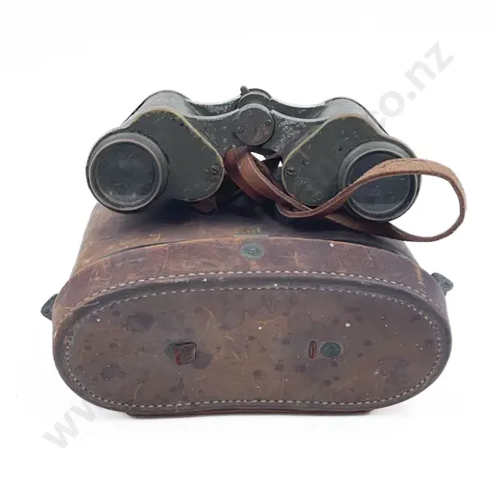 WWII USA Military Stereo 6x30 Binoculars and Leather Case