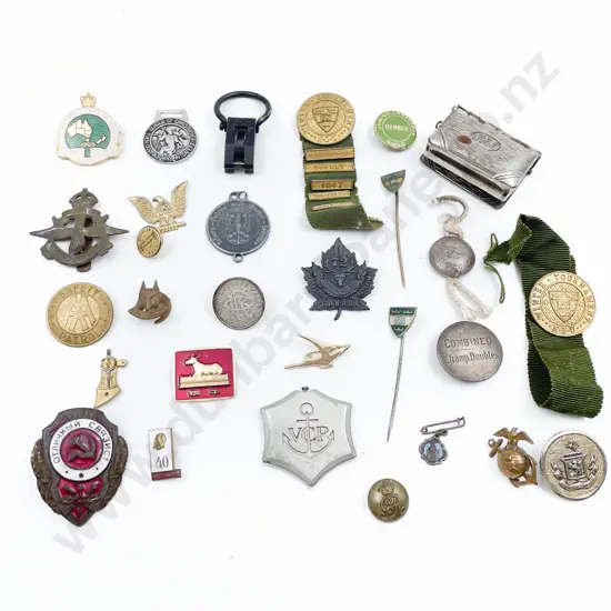 Collection Various Badges with Vesta Sovereign Case