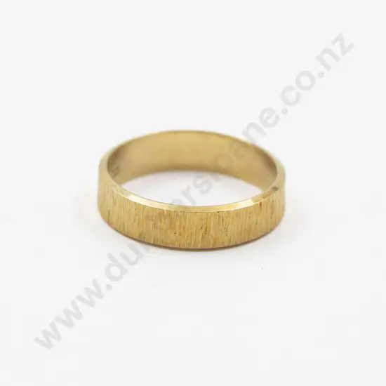 18ct Modern Design Textured Finish Wedding Band