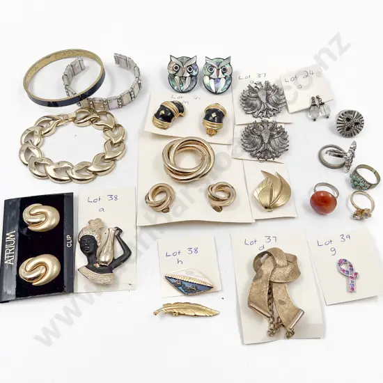 Collection Vintage Costume Jewellery