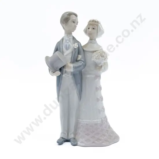 Lladro Group Figure of Husband and Wife