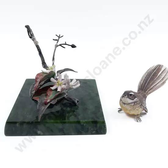 Hereford Fantail Ornament on Greenstone Base faults