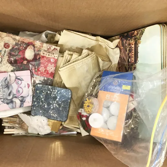 Quantity of Assorted Place Mats Table Ware etc