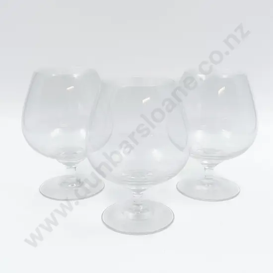 Quantity of Assorted Glassware including Stewart Comport