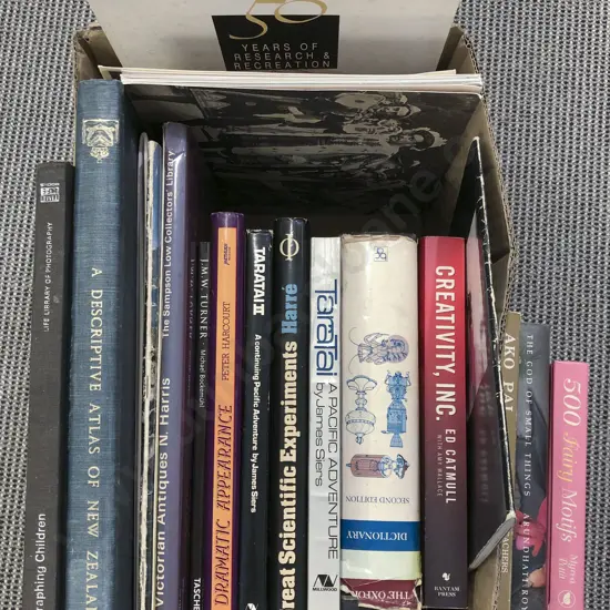 Box of Assorted Vintage Books including NZ Reference
