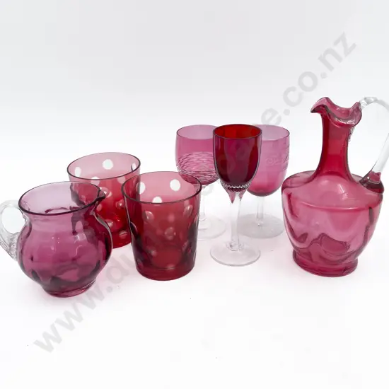 Quantity of Assorted Vintage Coloured Glass Ware