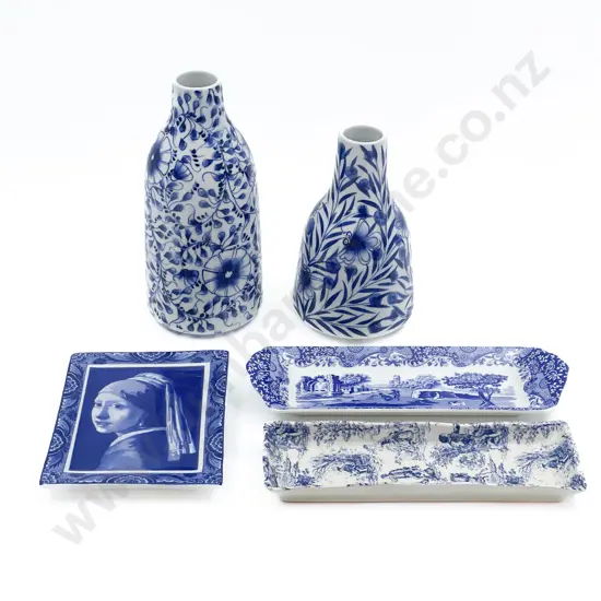 Five Pieces of Assorted Blue and White China