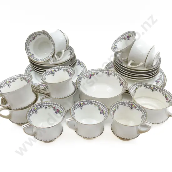 Paragon Part Tea Set