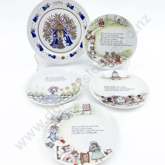 Four Coalport Nursery Rhyme Series Plates with Spode Christmas Plate