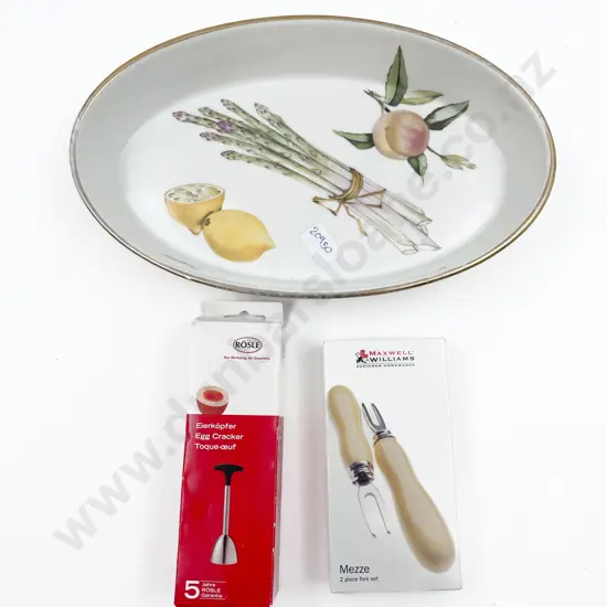Royal Worcester Oven Dish With Boxed Egg Cracker etc