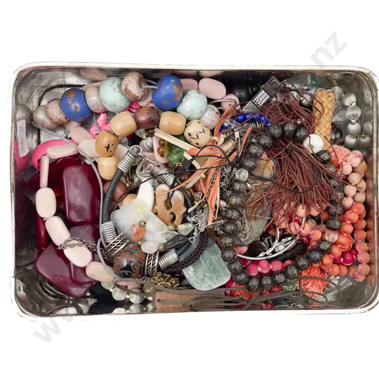 Quantity of Assorted Costume Jewellery