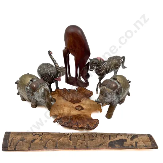 Quantity of Assorted Ornaments etc