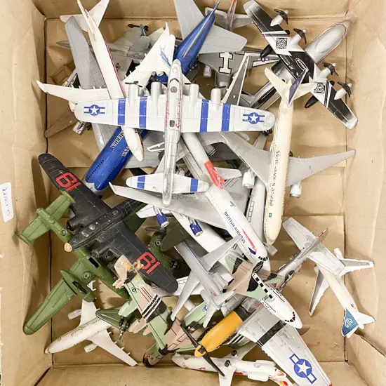 Quantity of Assorted Loose Model Planes
