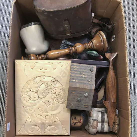 Box Quantity of Assorted Woodware etc