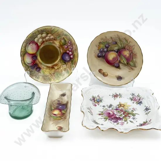 Four Pieces of Assorted Fancy China and Art Glass Hat