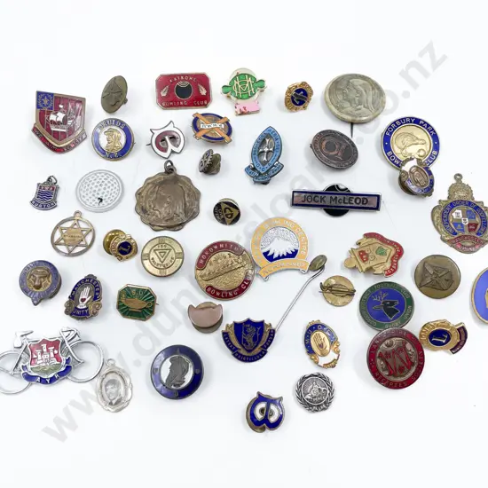 Quantity of Assorted Vintage Badges