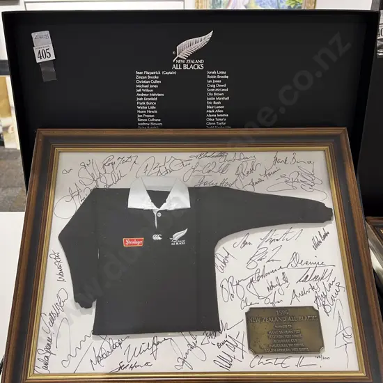 Framed NZ All Blacks 1996 Miniature Jersey and Players Autographs in Presentation Box