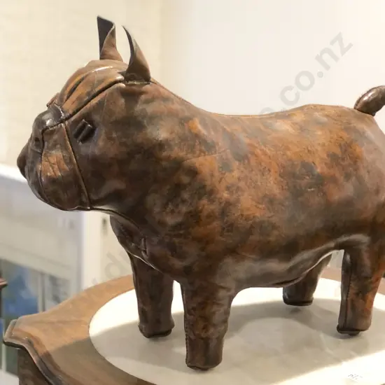 Omersa (not labelled ) Leather British Bulldog