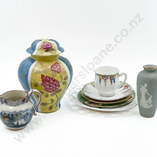 Small Quantity of Assorted Fancy China
