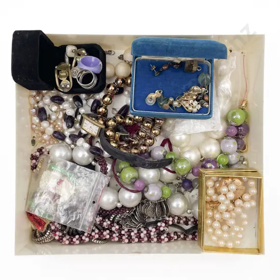 Quantity of Assorted Costume Jewellery