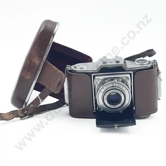 Vintage Zeiss Ikon Contina Camera & Case