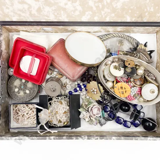 Quantity of Assorted Costume Jewellery