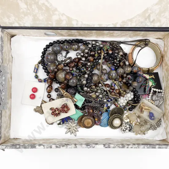 Quantity of Assorted Costume Jewellery