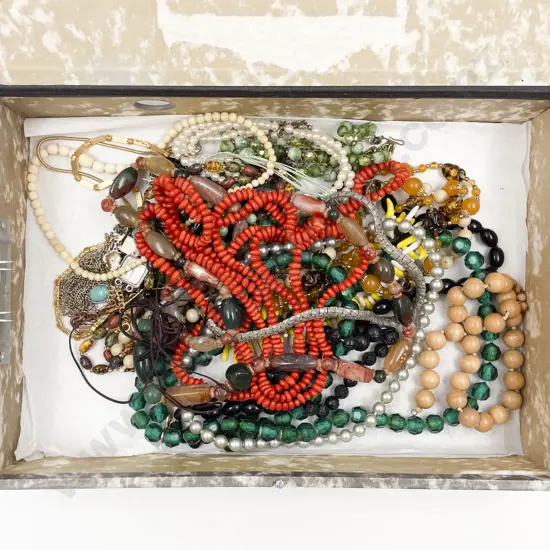 Quantity of Assorted Costume Jewellery