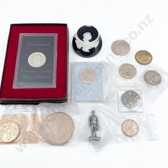 US Collection Ten President Medallions and French Crystal Paperweight of Truman & Figure