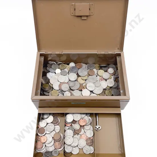 Qty Vintage US and World Pocket Change Coinage