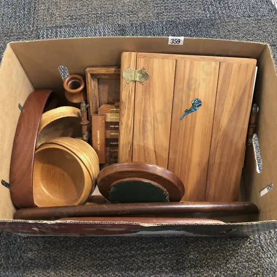 Quantity of Assorted Woodware