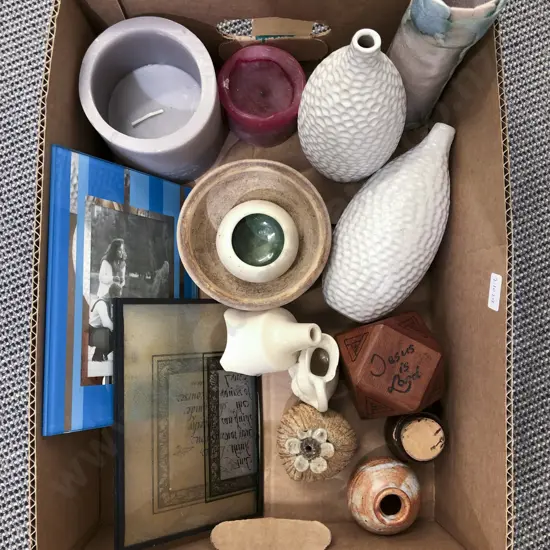 Quantity of Assorted Pottery and Vases etc