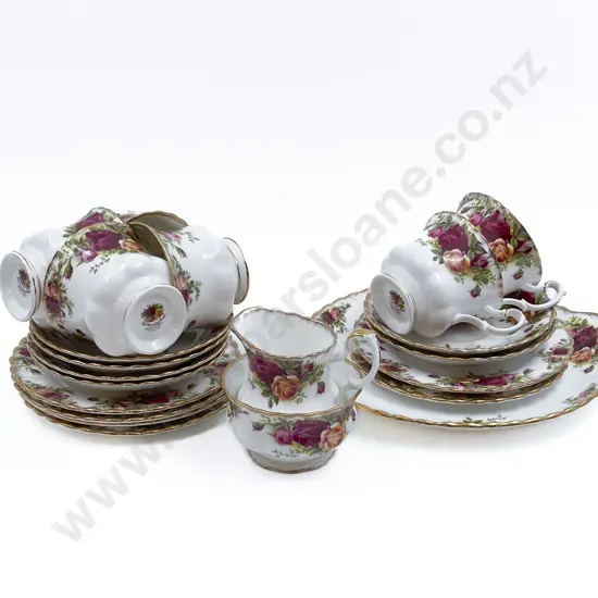 Six Place Royal Albert "Old Country Roses" Part Teaset