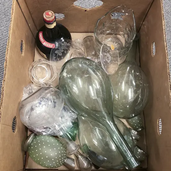 Quantity of Assorted Glassware