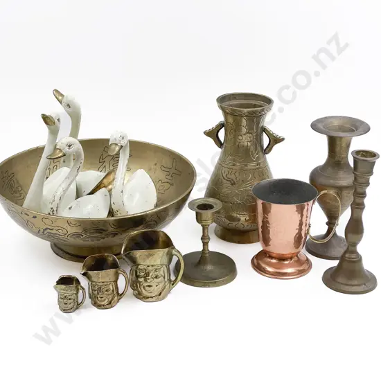 Quantity of Assorted Brass Ware