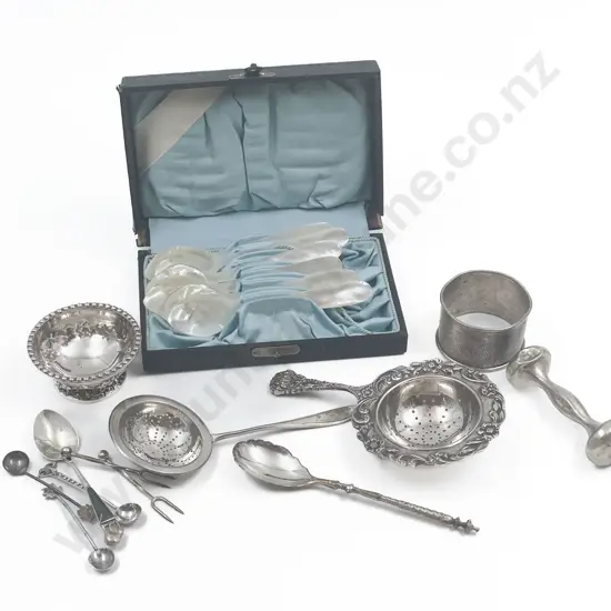 Small Quantity of Assorted S/S Etc together with MOP Teaspoons